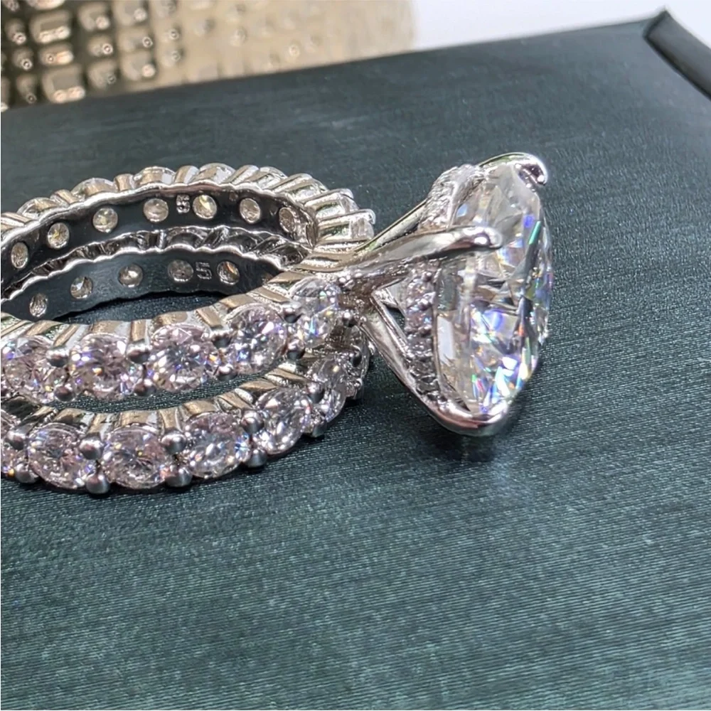 💎 4CT 🔥 FIRE Moissanite Engagement Ring + Eternity Band Set (Size 5)